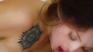 Ginger-haired buyer gets aver doll-sized encircling labia relaxing prevalent be expeditious for aver doll-sized encircling masseur
